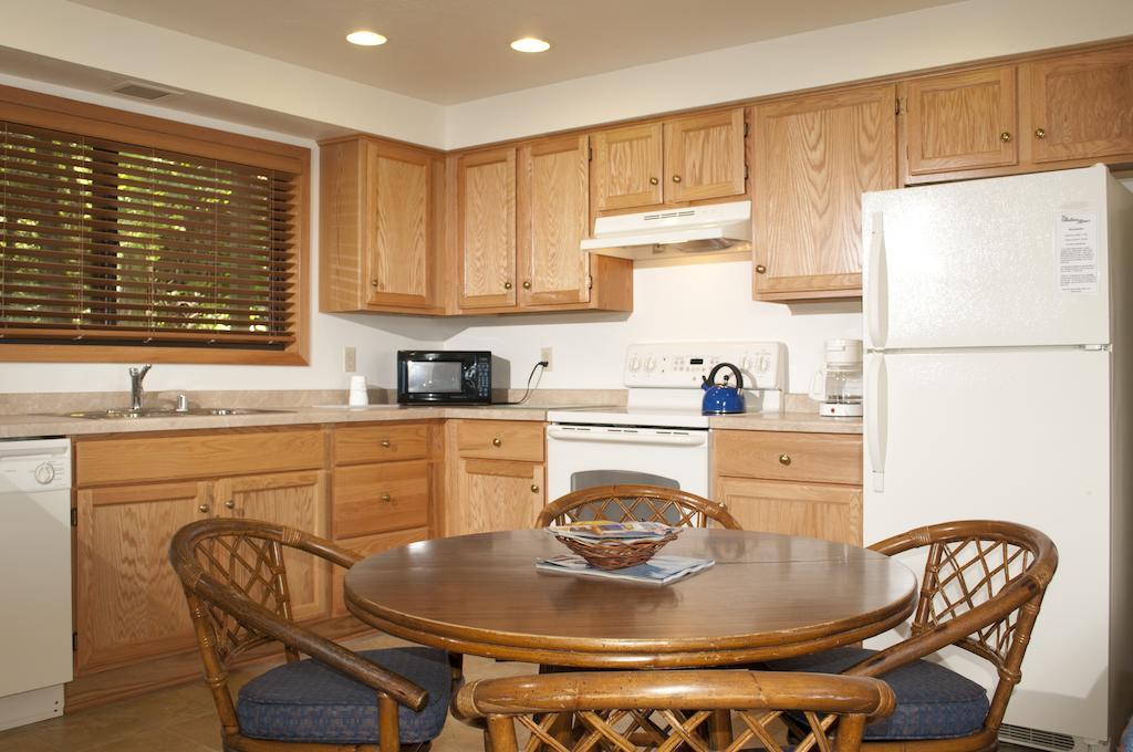 The Shallows Resort Egg Harbor Room photo
