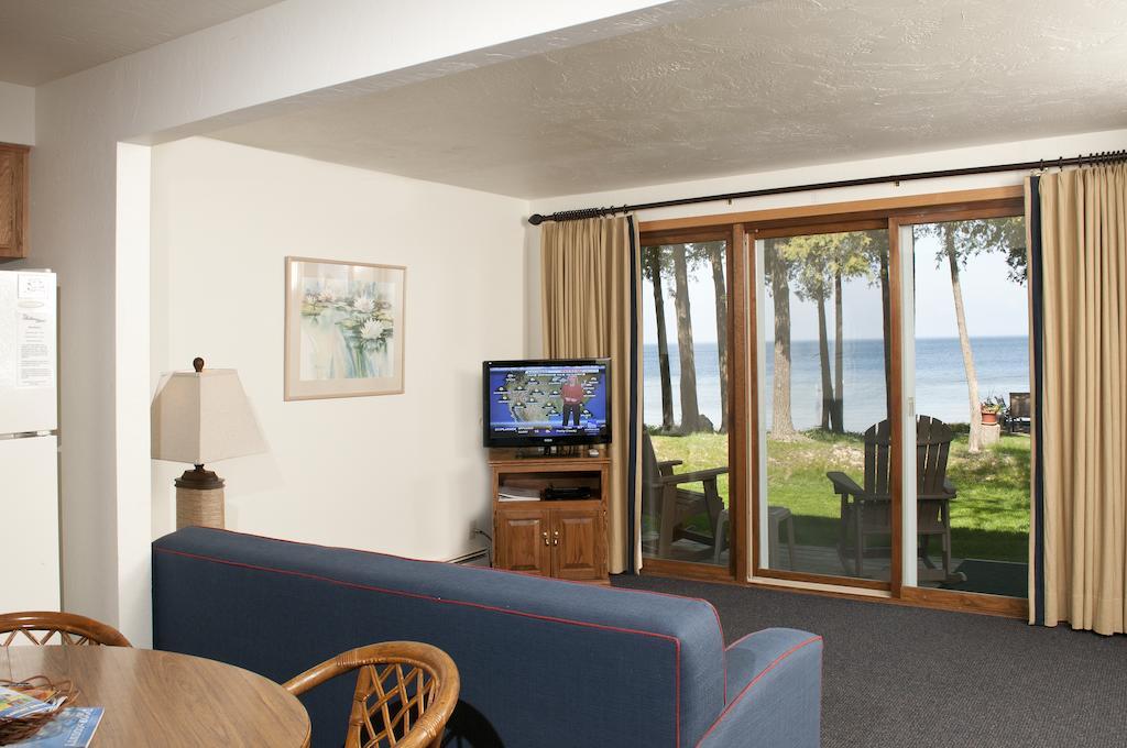The Shallows Resort Egg Harbor Room photo