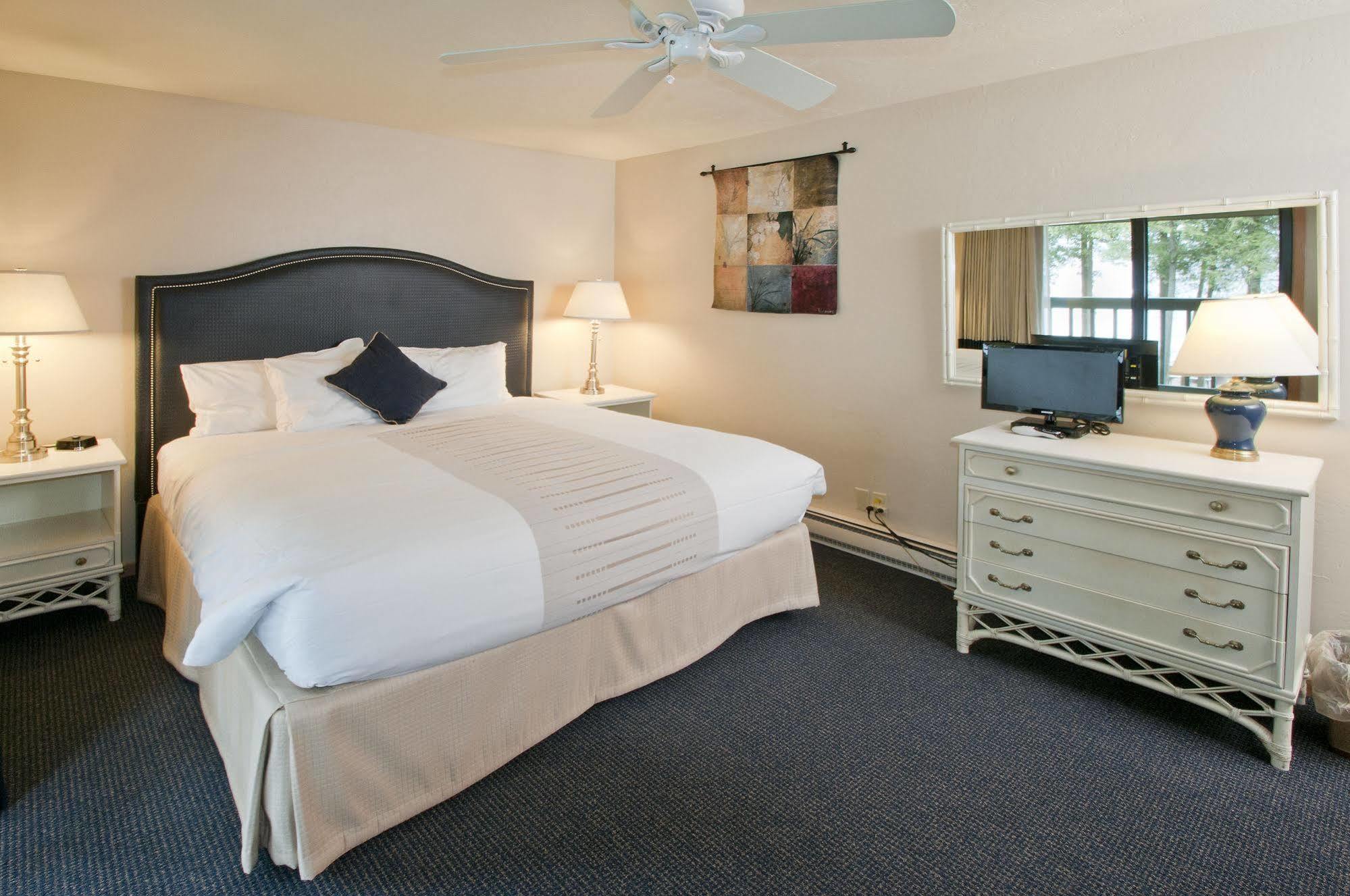 The Shallows Resort Egg Harbor Exterior photo