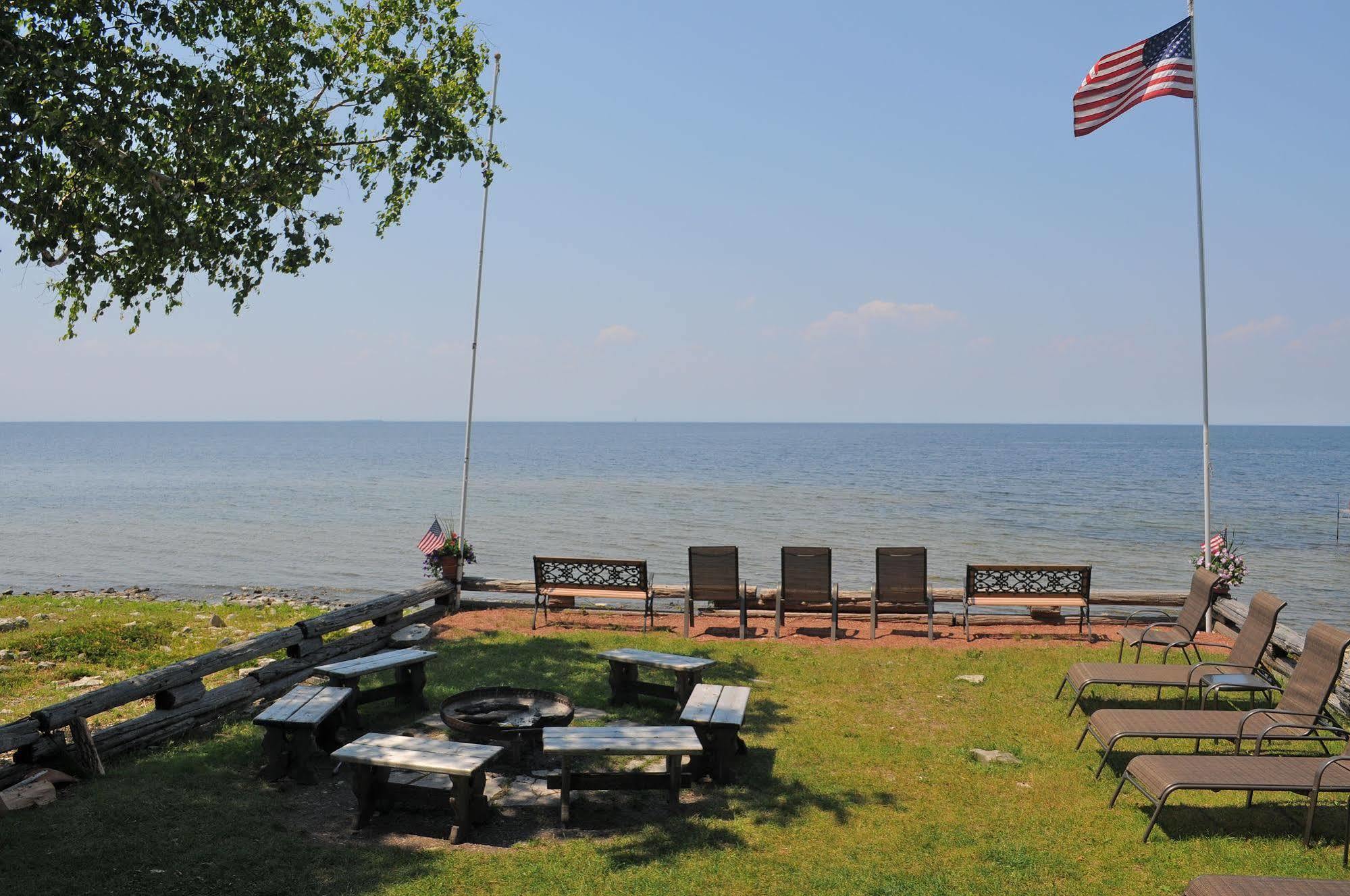 The Shallows Resort Egg Harbor Exterior photo